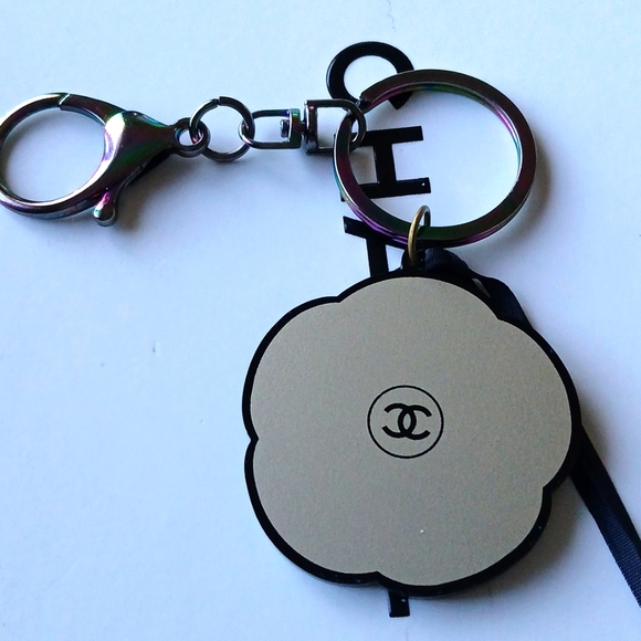 CHANEL Bag Charm/Keychain - Picture 3 of 4